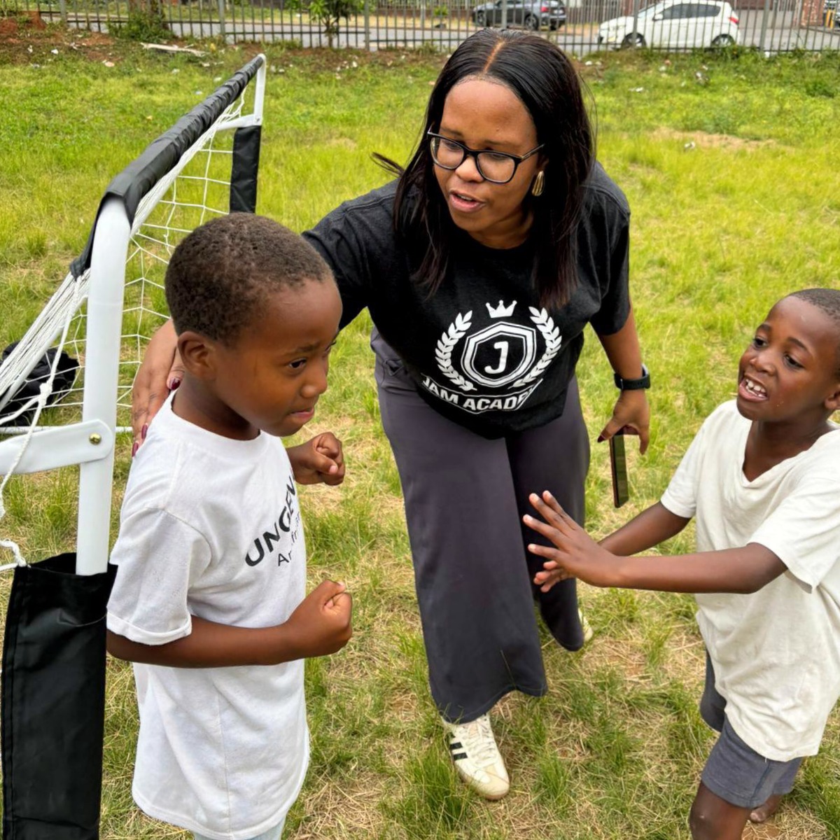 Mentor connecting with children